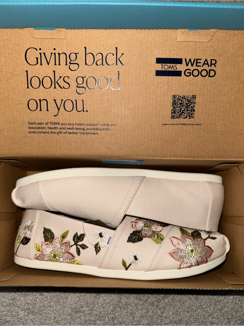 TOMS Alpargata Classic — Natural Canvas Wildflower Embroidery ✨🌸